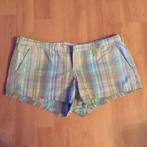 Abercrombie & Fitch plaid shorts